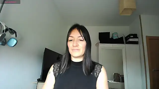 Yulian Milf online show from May 2, 2026, 11:26 am