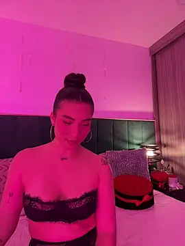 Snapshot of IrinaBlanc chatting on July 20, 2026, 10:45 pm IrinaBlanc online show from July 20, 2026, 10:45 pm