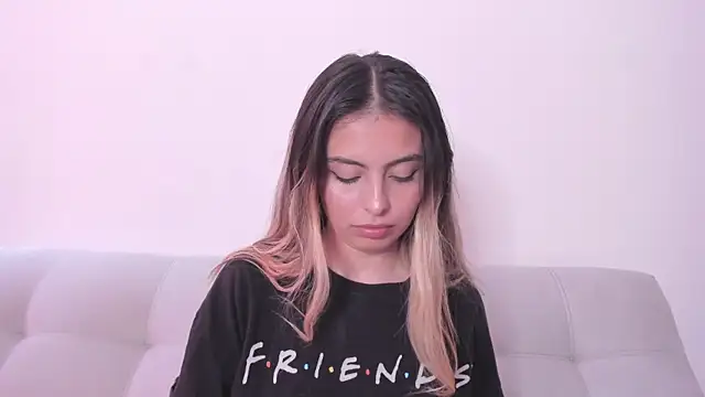 Snapshot of Fernanda_aaaa chatting on May 11, 2026, 4:15 pm Fernanda aaaa online show from May 11, 2026, 4:15 pm