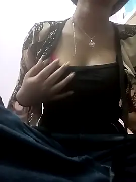 Snapshot of Pooja_67 chatting on February 3, 2026, 7:35 am Pooja 67 online show from February 3, 2026, 7:35 am