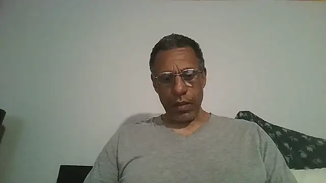 swimmer2496 online show from May 2, 2026, 5:56 am