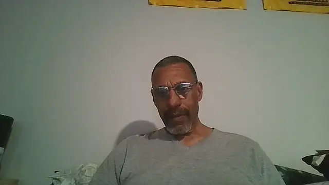 swimmer2496 online show from March 16, 2026, 1:46 am