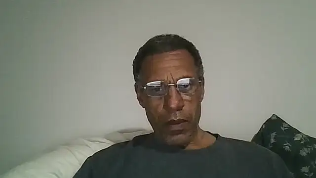 swimmer2496 online show from May 7, 2026, 2:49 am