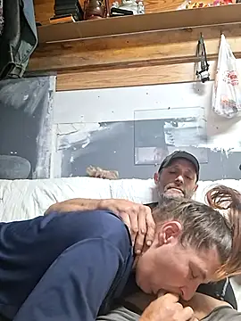 Snapshot of Slick69j chatting on April 7, 2026, 5:42 am Slick69j online show from April 7, 2026, 5:42 am