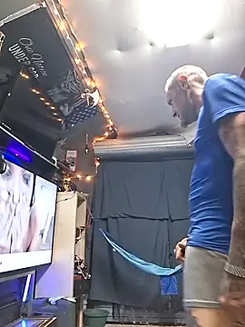 Slick69j online show from February 16, 2026, 6:34 am