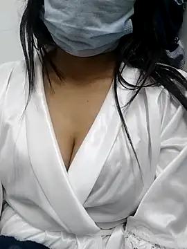 hotpooja1 online show from February 3, 2026, 7:52 pm