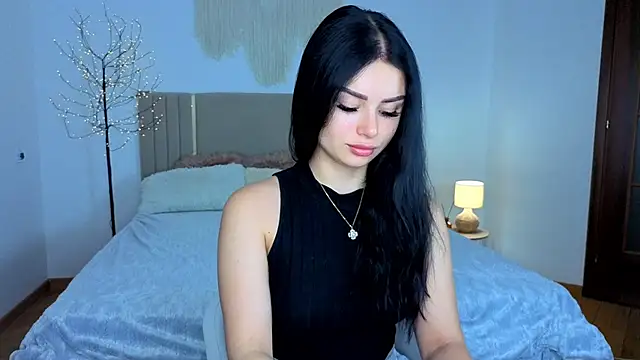 Snapshot of Silena_sky chatting on June 28, 2026, 6:30 am Silena sky online show from June 28, 2026, 6:30 am