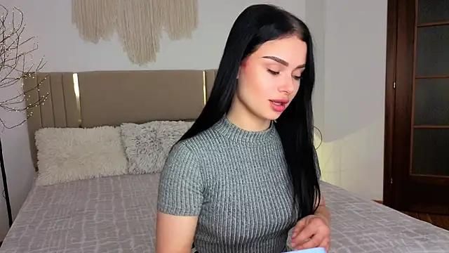 Snapshot of Silena_sky chatting on June 10, 2026, 7:20 am Silena sky online show from June 10, 2026, 7:20 am