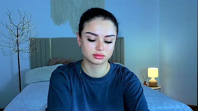 Snapshot of Silena_sky chatting on June 30, 2026, 7:52 am Silena sky online show from June 30, 2026, 7:52 am