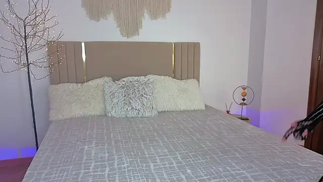 Snapshot of Silena_sky chatting on June 8, 2026, 8:04 am Silena sky online show from June 8, 2026, 8:04 am