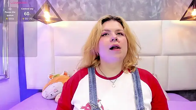 Snapshot of Martina_armos chatting on June 13, 2026, 1:42 pm Martina armos online show from June 13, 2026, 1:42 pm