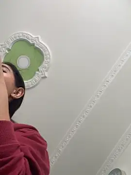 JuliaaVega online show from March 10, 2026, 1:26 pm