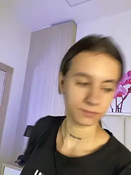 JuliaColemann online show from July 22, 2026, 11:56 am