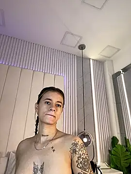 JuliaColemann online show from February 20, 2026, 12:18 pm