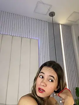 JuliaColemann online show from April 26, 2026, 12:02 pm