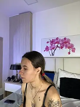 JuliaColemann online show from June 28, 2026, 11:49 am