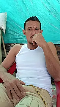 Snapshot of juanmaur22 chatting on February 27, 2026, 5:35 pm juanmaur22 online show from February 27, 2026, 5:35 pm
