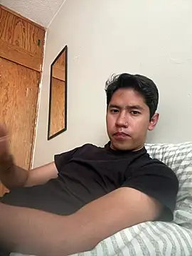 Snapshot of Jleonardolr chatting on February 21, 2026, 6:32 pm Jleonardolr online show from February 21, 2026, 6:32 pm