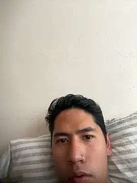 Snapshot of Jleonardolr chatting on February 14, 2026, 7:58 pm Jleonardolr online show from February 14, 2026, 7:58 pm