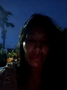 LizaLorini online show from April 23, 2026, 12:17 am