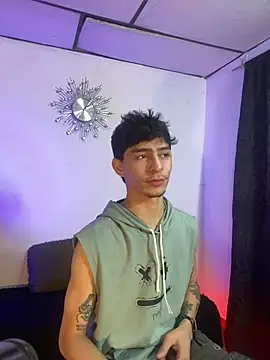 Logan Woods online show from April 1, 2026, 12:46 am