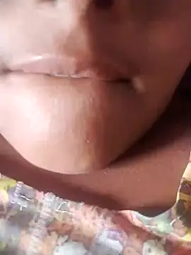 Snapshot of vaniyna chatting on February 28, 2026, 3:44 pm vaniyna online show from February 28, 2026, 3:44 pm