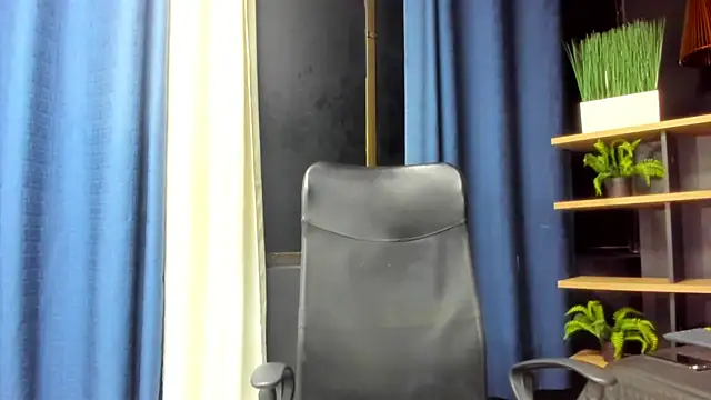 Snapshot of Tobias_Vega chatting on April 18, 2026, 7:00 am Tobias Vega online show from April 18, 2026, 7:00 am
