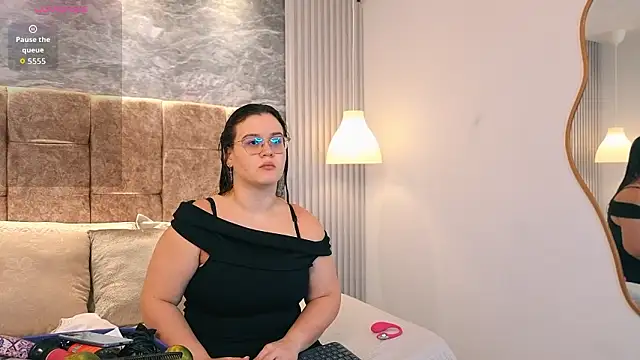 Snapshot of zoe_hugeboobs chatting on March 4, 2026, 12:02 pm zoe hugeboobs online show from March 4, 2026, 12:02 pm