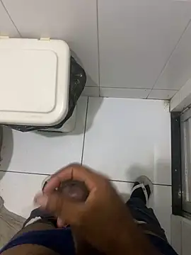 Snapshot of hudson19cm chatting on February 28, 2026, 8:19 pm hudson19cm online show from February 28, 2026, 8:19 pm