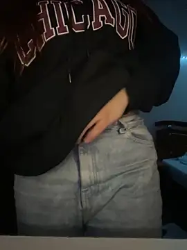 Snapshot of Vixroy7 chatting on February 22, 2026, 12:24 am Vixroy7 online show from February 22, 2026, 12:24 am