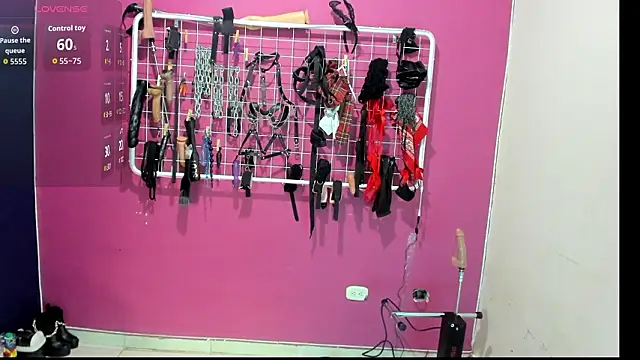 Slave Melany bdsm online show from March 30, 2026, 12:50 pm