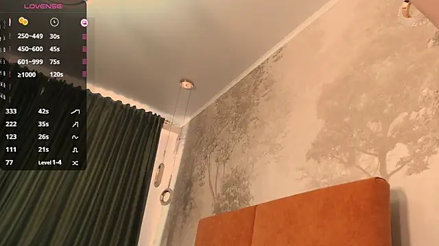 Snapshot of Hiaru_Cutie chatting on February 5, 2025, 5:52 am Hiaru Cutie online show from February 5, 2025, 5:52 am