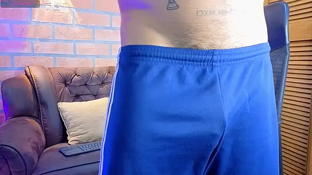 Snapshot of mister_eithan chatting on March 8, 2026, 2:04 am mister eithan online show from March 8, 2026, 2:04 am