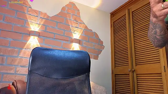 Snapshot of mister_eithan chatting on March 5, 2026, 2:19 am mister eithan online show from March 5, 2026, 2:19 am