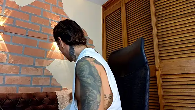 Snapshot of mister_eithan chatting on February 19, 2026, 2:19 am mister eithan online show from February 19, 2026, 2:19 am