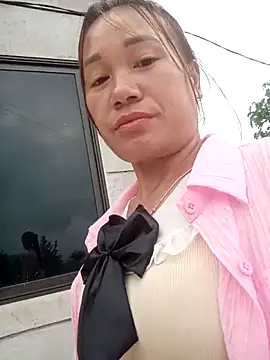 cutebobi online show from April 24, 2026, 12:34 am
