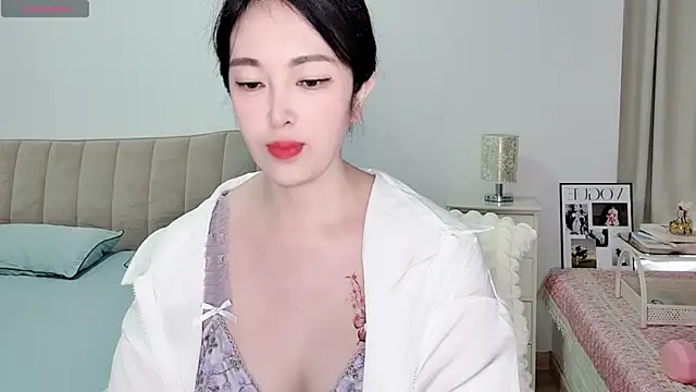 Snapshot of 10ve1y chatting on July 25, 2026, 10:27 pm 10ve1y online show from July 25, 2026, 10:27 pm