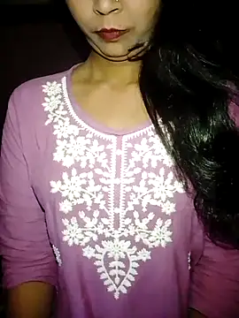 Ayesha Khan1 online show from May 11, 2026, 12:17 pm