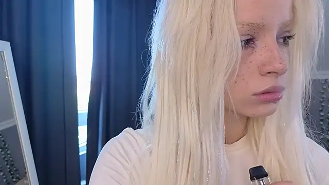 Snapshot of Naomi_Demio chatting on May 9, 2026, 12:30 pm Naomi Demio online show from May 9, 2026, 12:30 pm