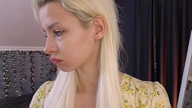 Snapshot of Naomi_Demio chatting on July 26, 2026, 11:06 am Naomi Demio online show from July 26, 2026, 11:06 am