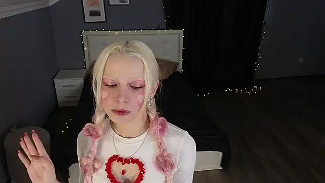 Naomi Demio online show from February 14, 2026, 9:20 am