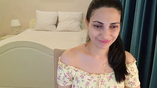 Snapshot of LovelyBeatrice chatting on July 22, 2026, 6:43 pm LovelyBeatrice online show from July 22, 2026, 6:43 pm