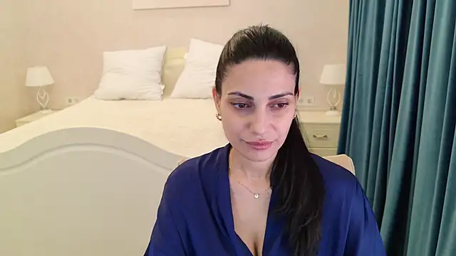 Snapshot of LovelyBeatrice chatting on June 25, 2026, 6:46 pm LovelyBeatrice online show from June 25, 2026, 6:46 pm