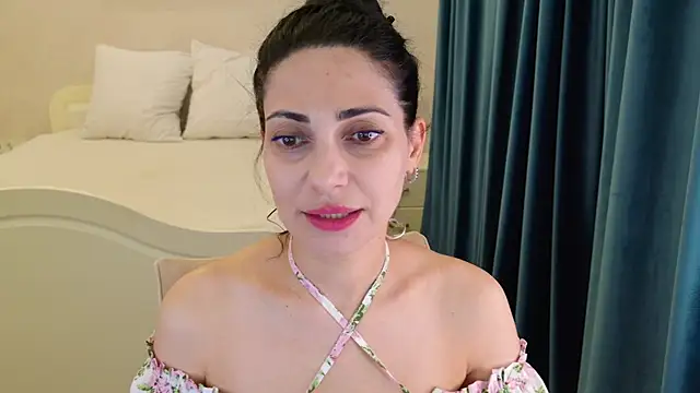 Snapshot of LovelyBeatrice chatting on July 7, 2026, 7:06 pm LovelyBeatrice online show from July 7, 2026, 7:06 pm