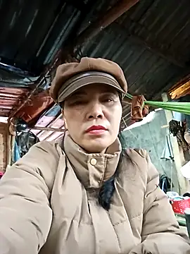 Snapshot of Nuna_689 chatting on February 11, 2026, 4:12 am Nuna 689 online show from February 11, 2026, 4:12 am