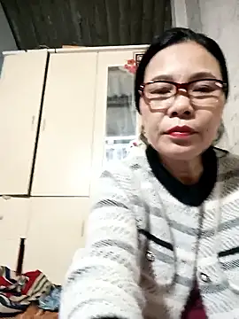 Snapshot of Nuna_689 chatting on March 3, 2026, 1:29 pm Nuna 689 online show from March 3, 2026, 1:29 pm