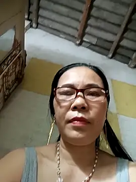 Snapshot of Nuna_689 chatting on February 24, 2026, 3:02 pm Nuna 689 online show from February 24, 2026, 3:02 pm