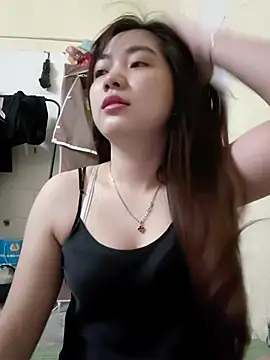 Pinks cool online show from April 26, 2026, 3:42 pm