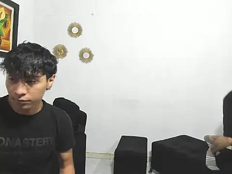 estremehotsex online show from February 13, 2026, 11:21 am