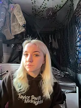 Snapshot of bambibabyy chatting on February 14, 2026, 1:33 pm bambibabyy online show from February 14, 2026, 1:33 pm